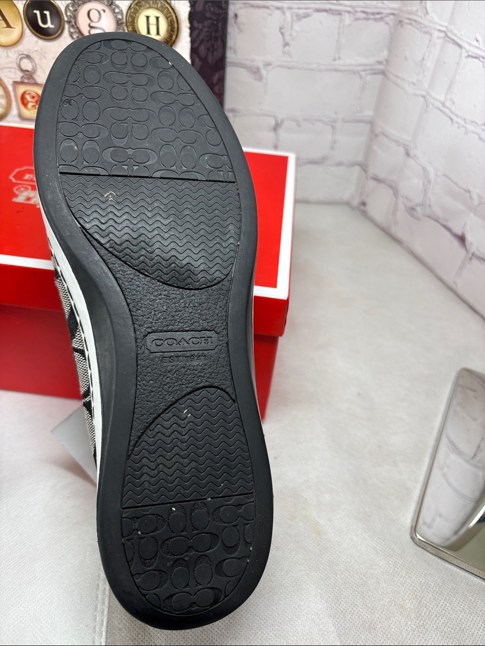 Women’s 7M Coach Lace up Boat Shoes Black Leather Signature C EUC w/Red Shoe Box - Picture 13 of 14